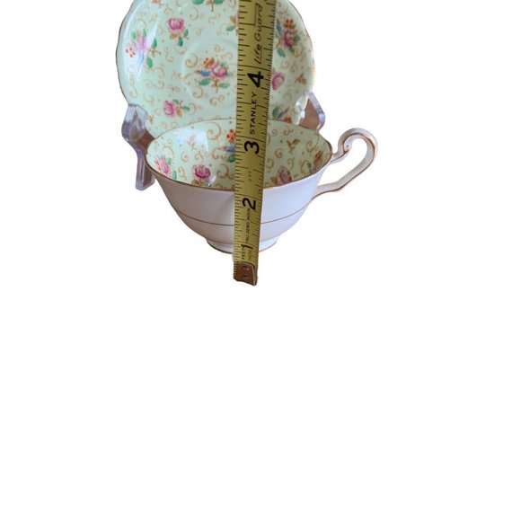 Vintage Victoria C & E Bone China English Rose Teacup & Saucer Chintz England - Picture 6 of 13